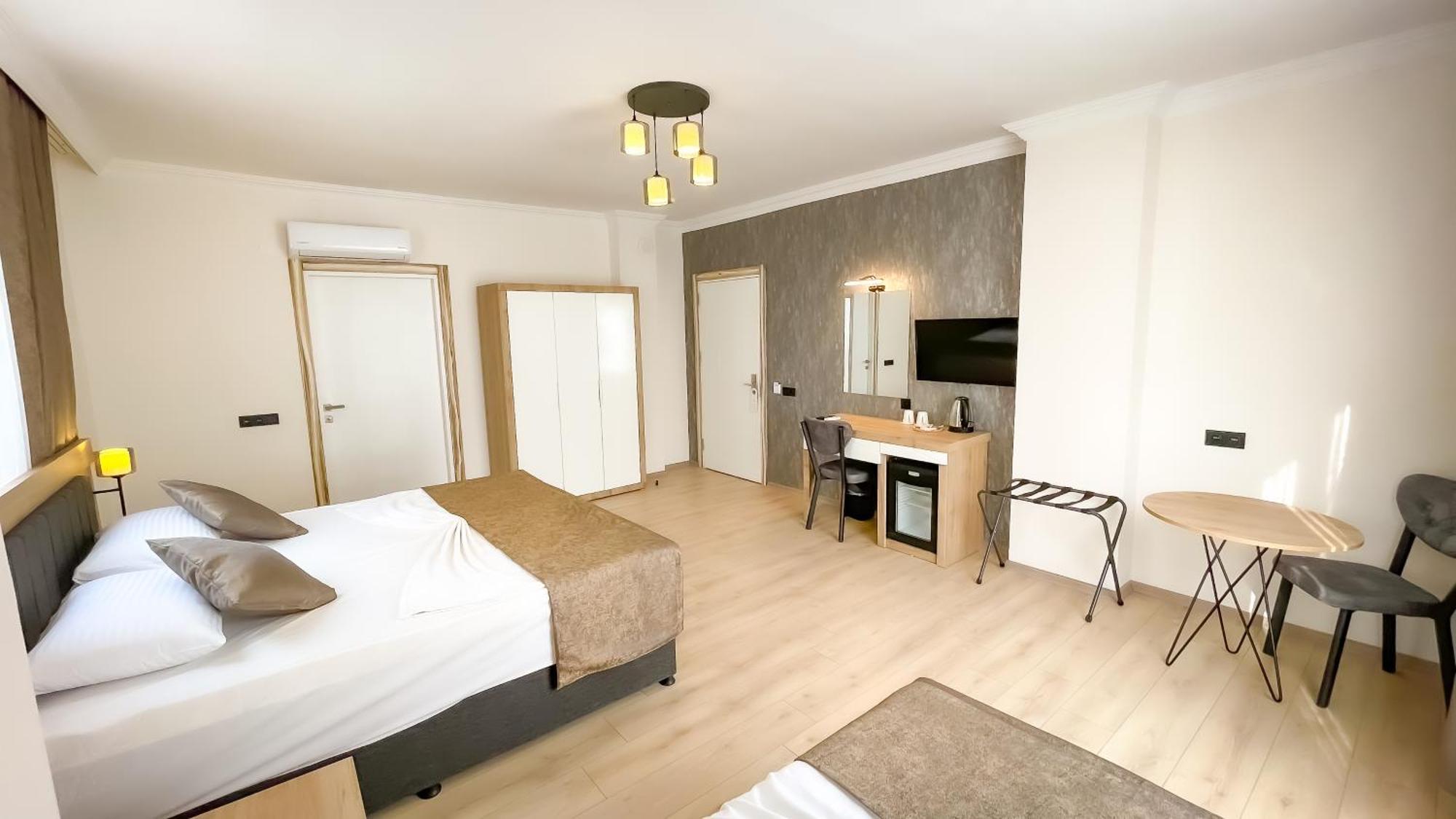 Hotel Bloomtalya