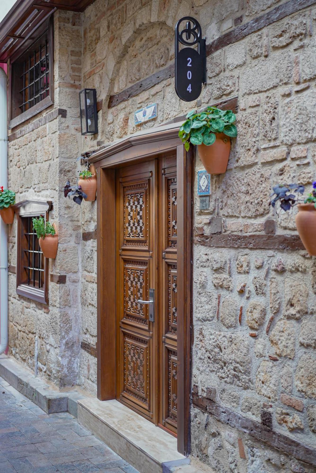 Belmondo Old Town *