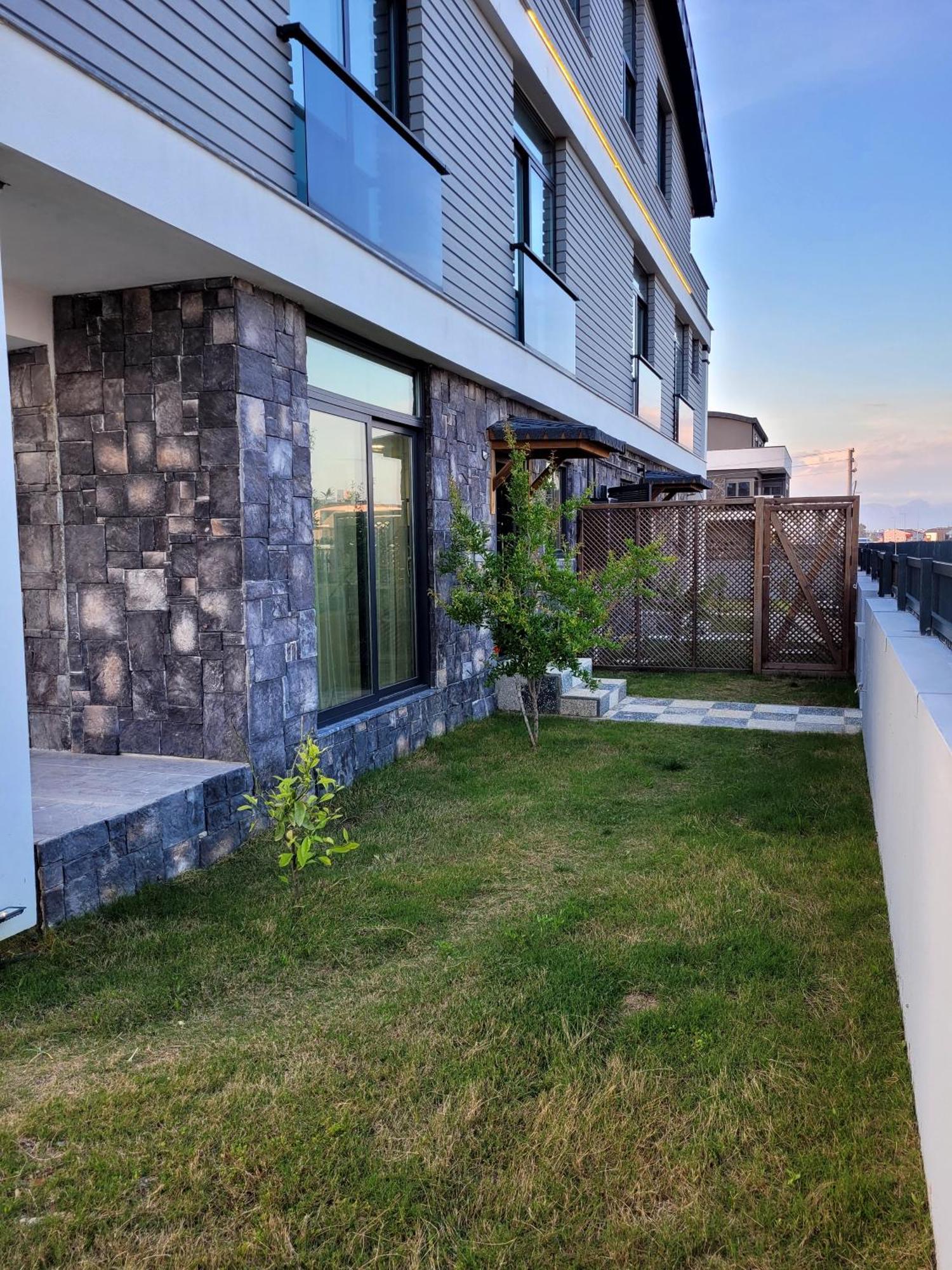 Villa Oldskool Close To Lara Antalya