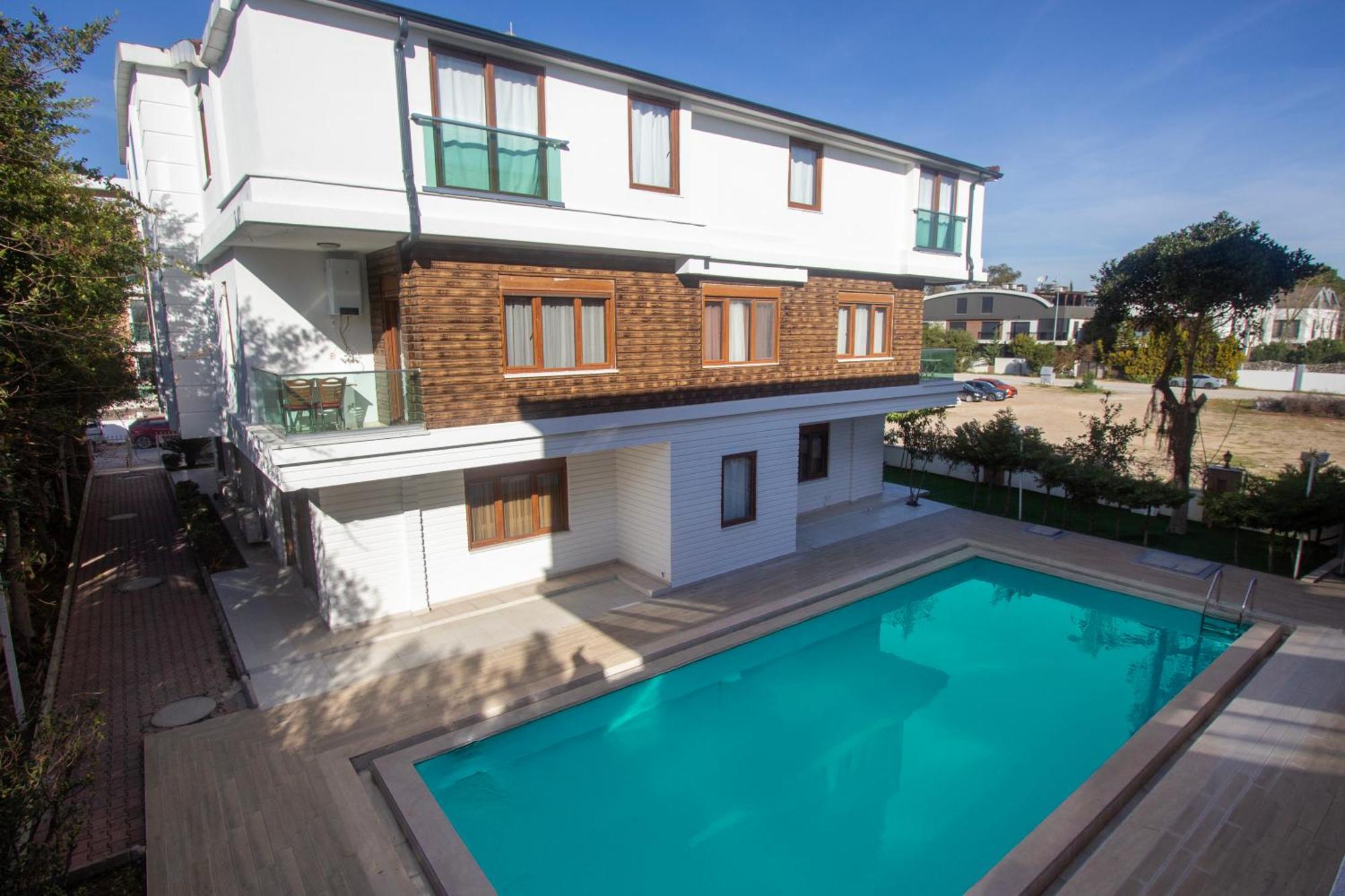 Apartment Lara Breeze Homes *
