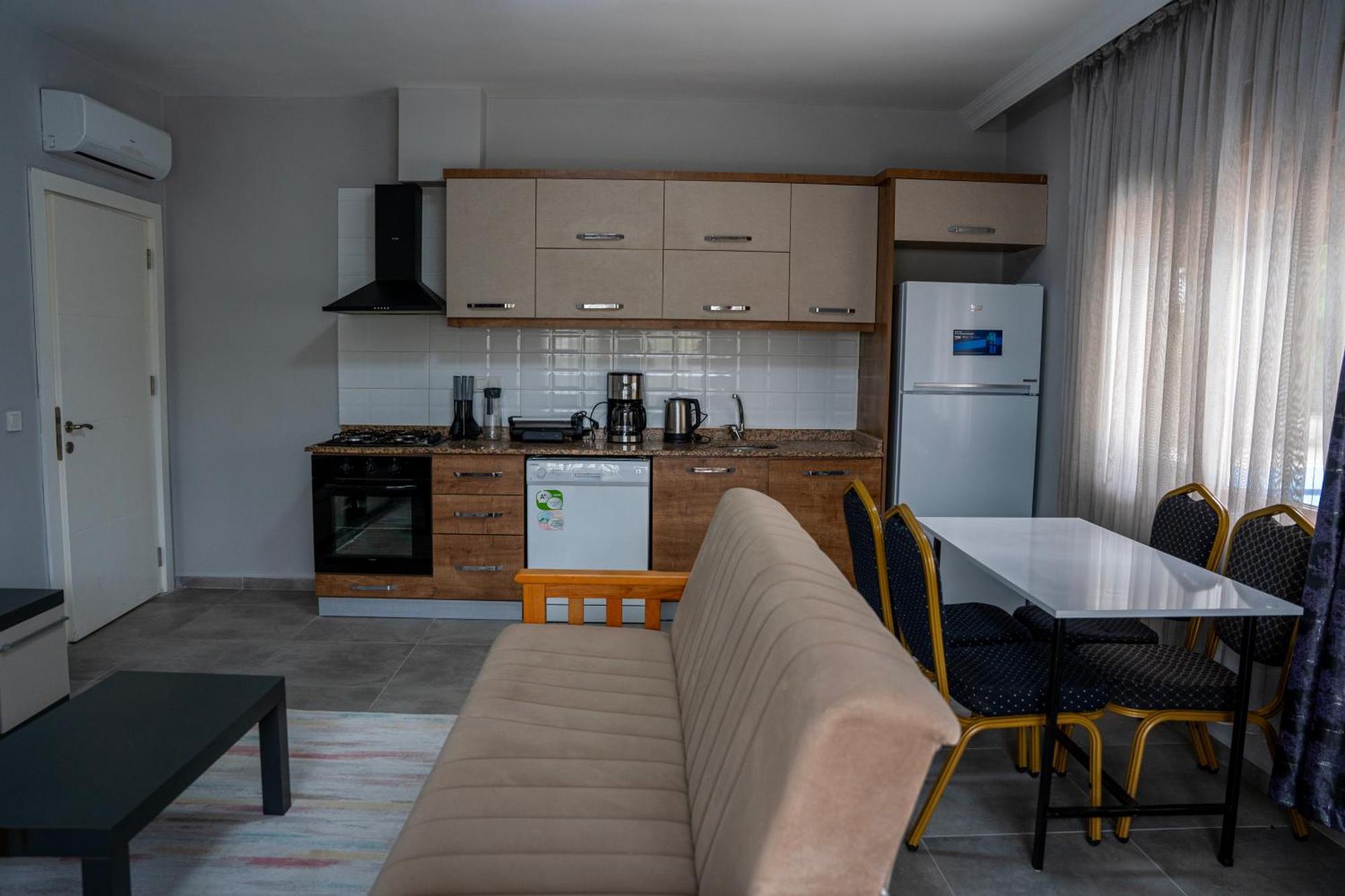 Lara Breeze Homes