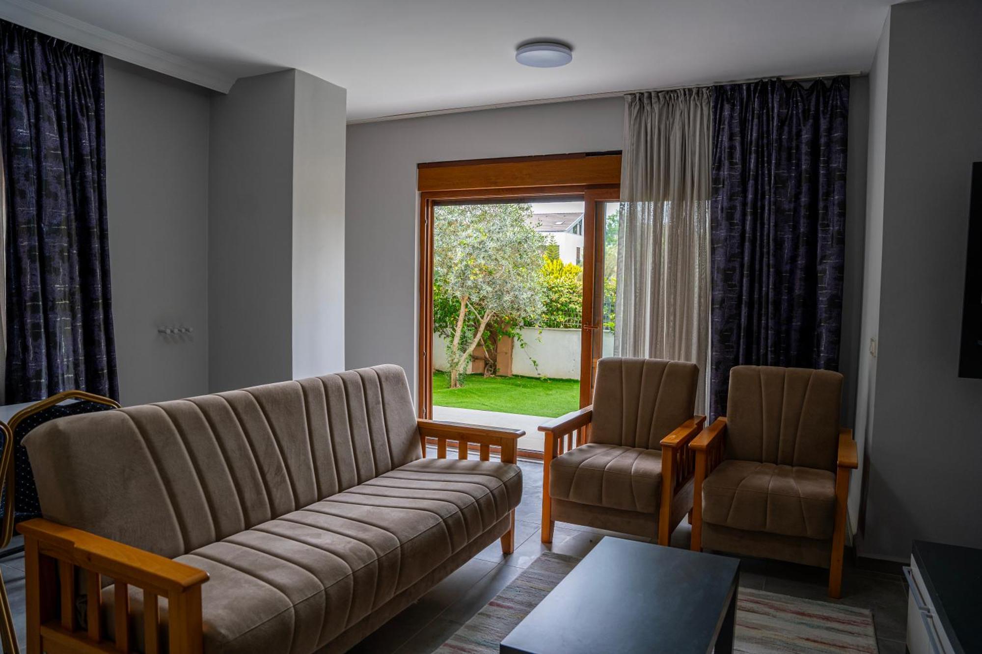 Lara Breeze Homes