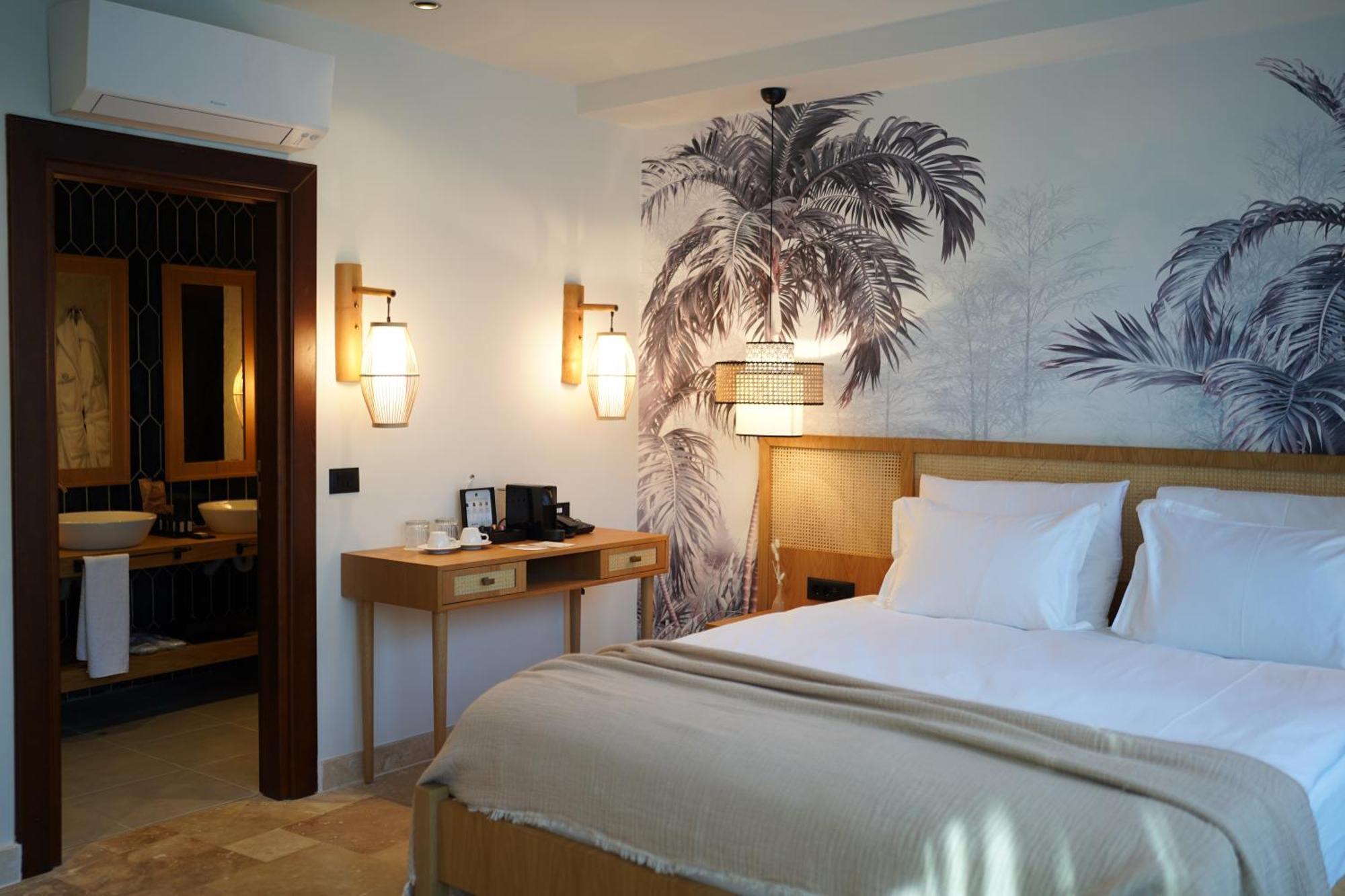 Belmondo Old Town Hotel