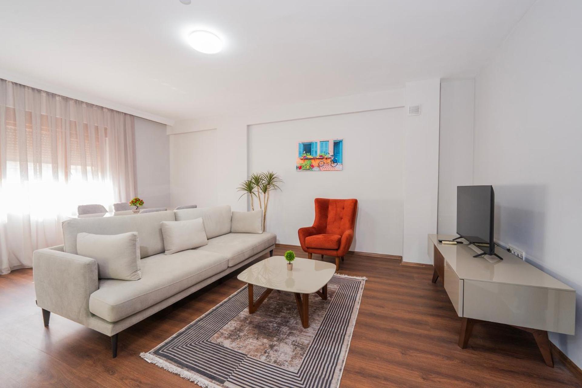 Lara Breeze Homes Apartment *
