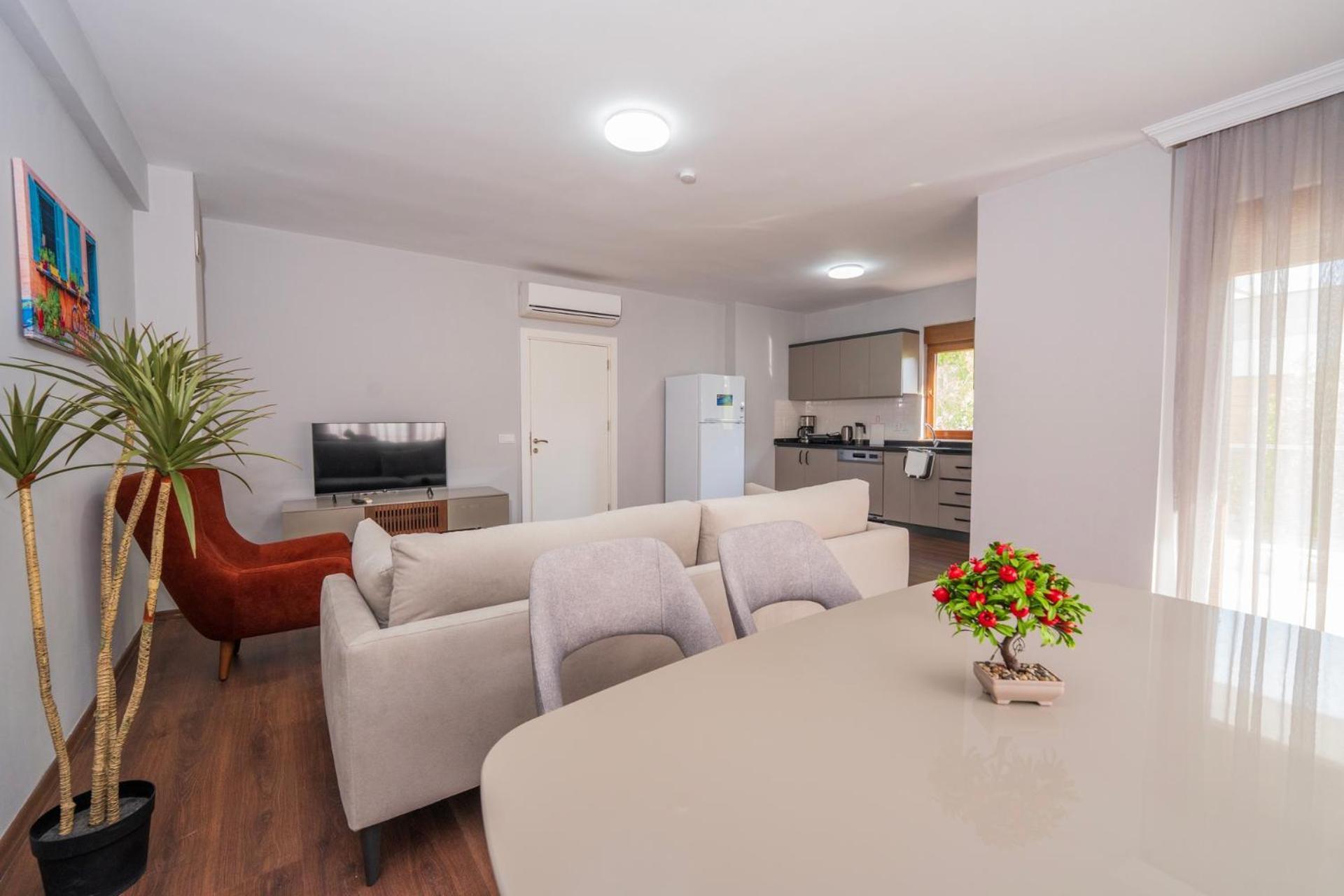 Apartment Lara Breeze Homes *