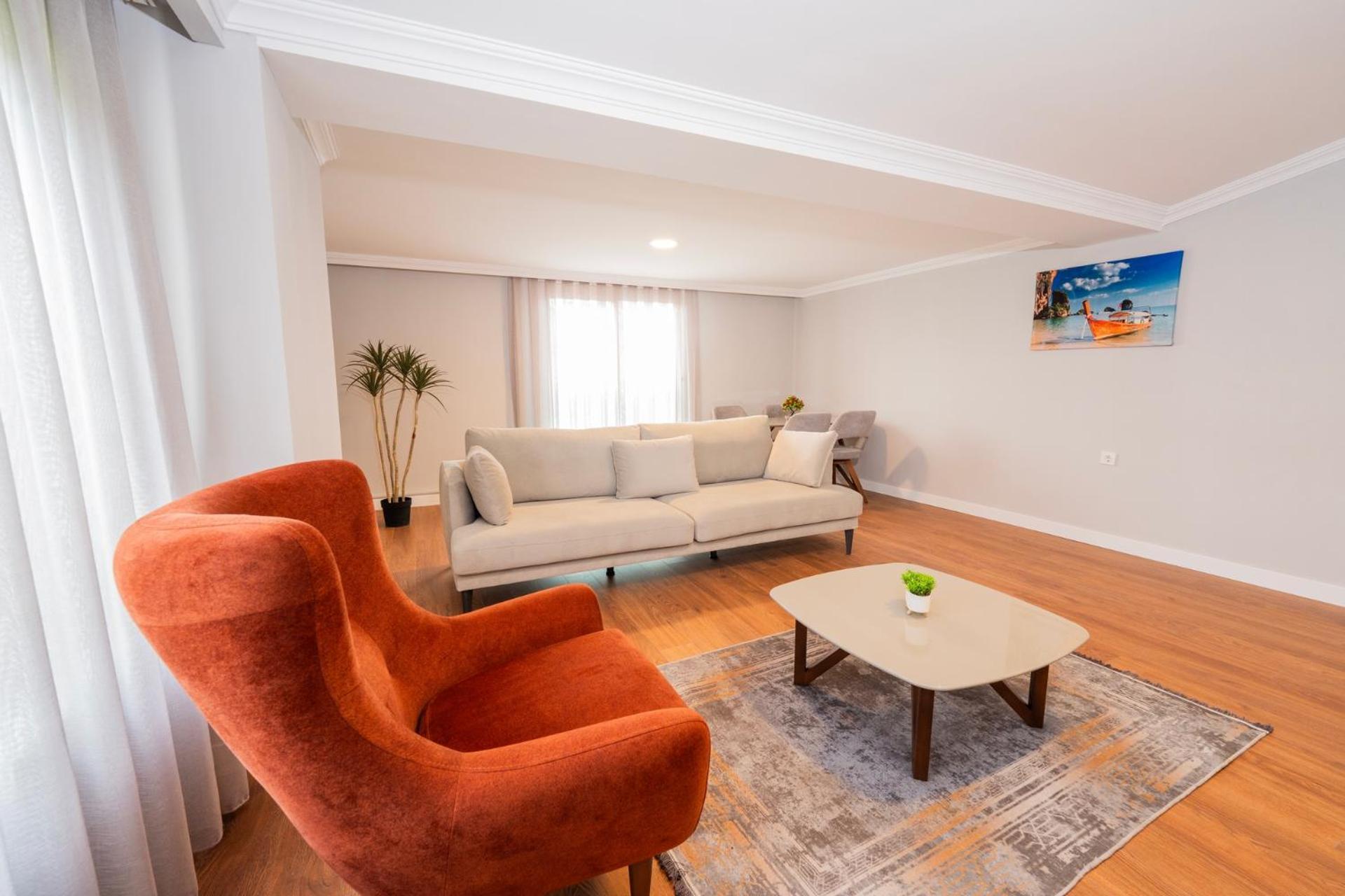 Lara Breeze Homes