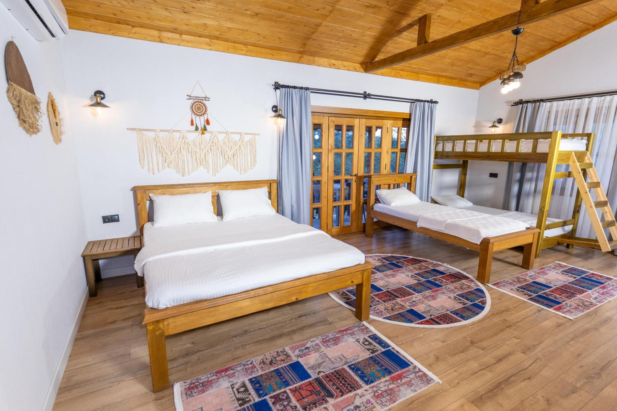 Maison Hill Hotel *