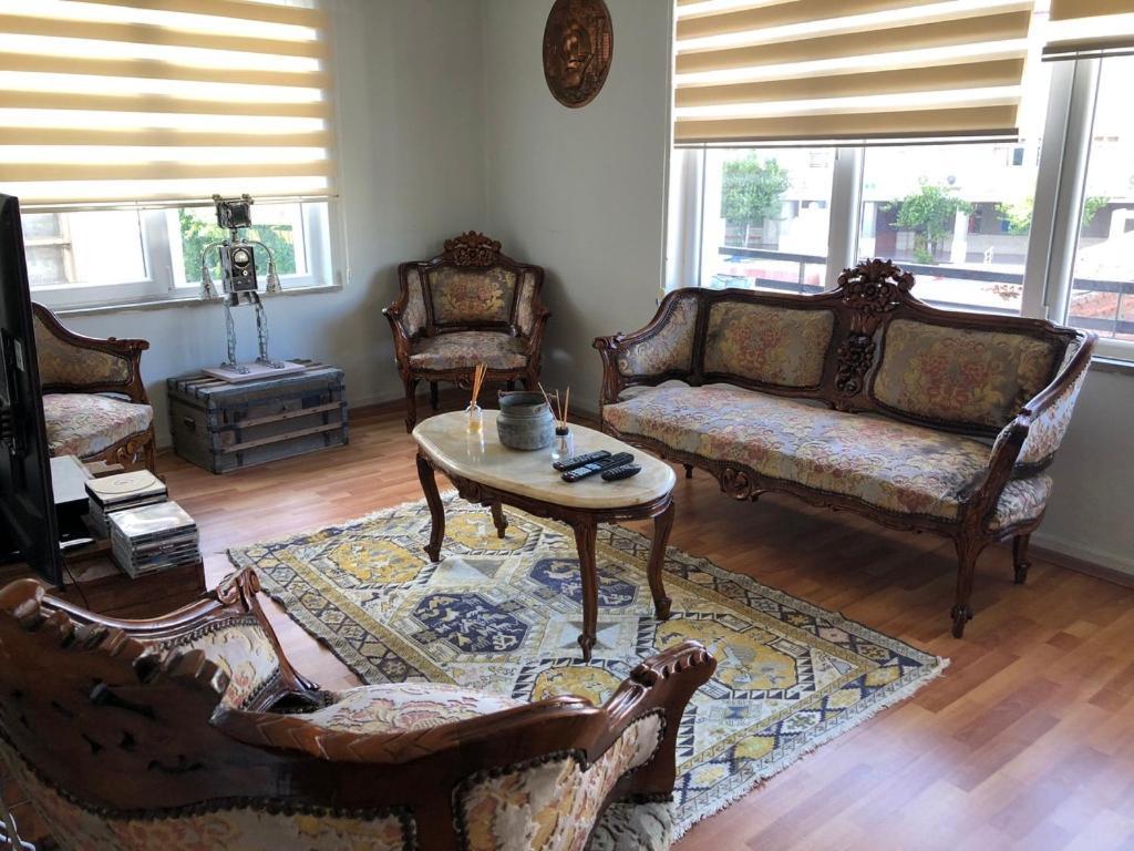 Merkez Kaleici Muhtesem Balkonlu Antalya