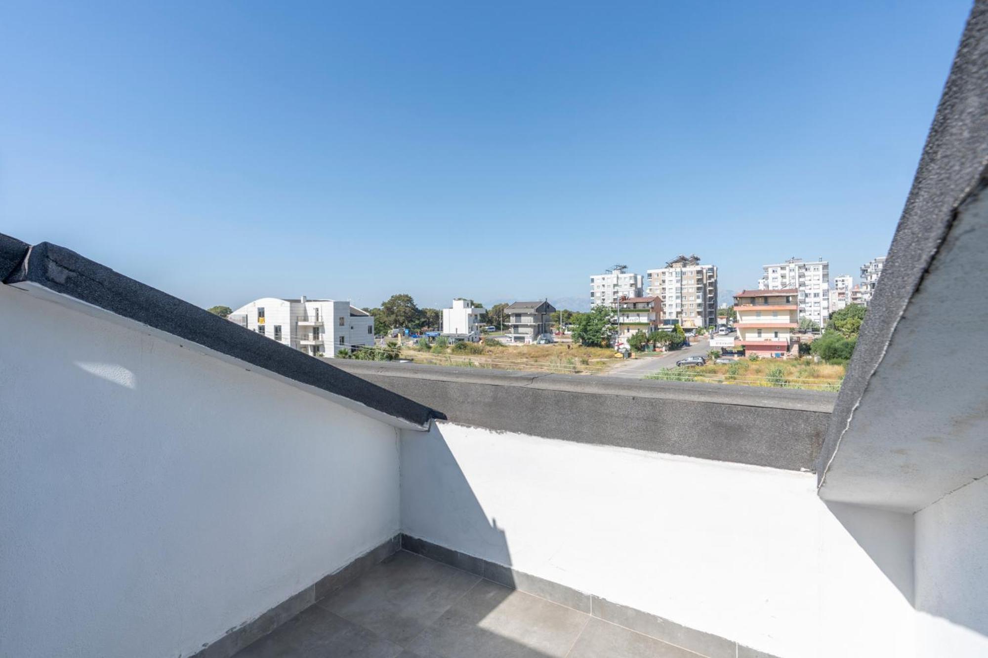 Lara Homes