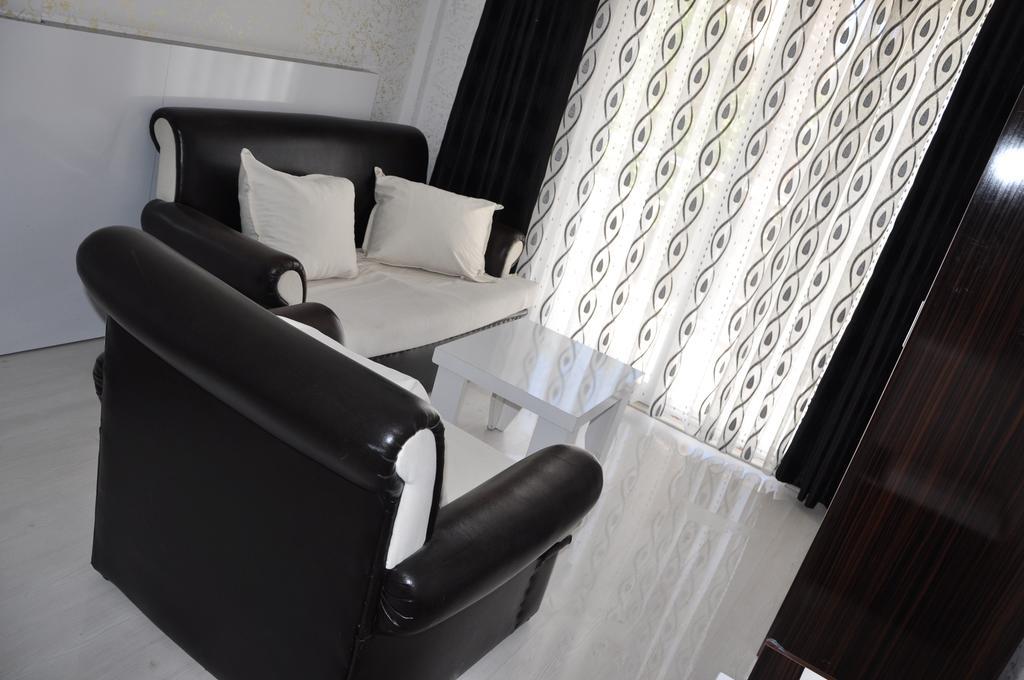 Hotel Movie Life Roe 3*