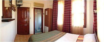 Hotel Sabah 2*