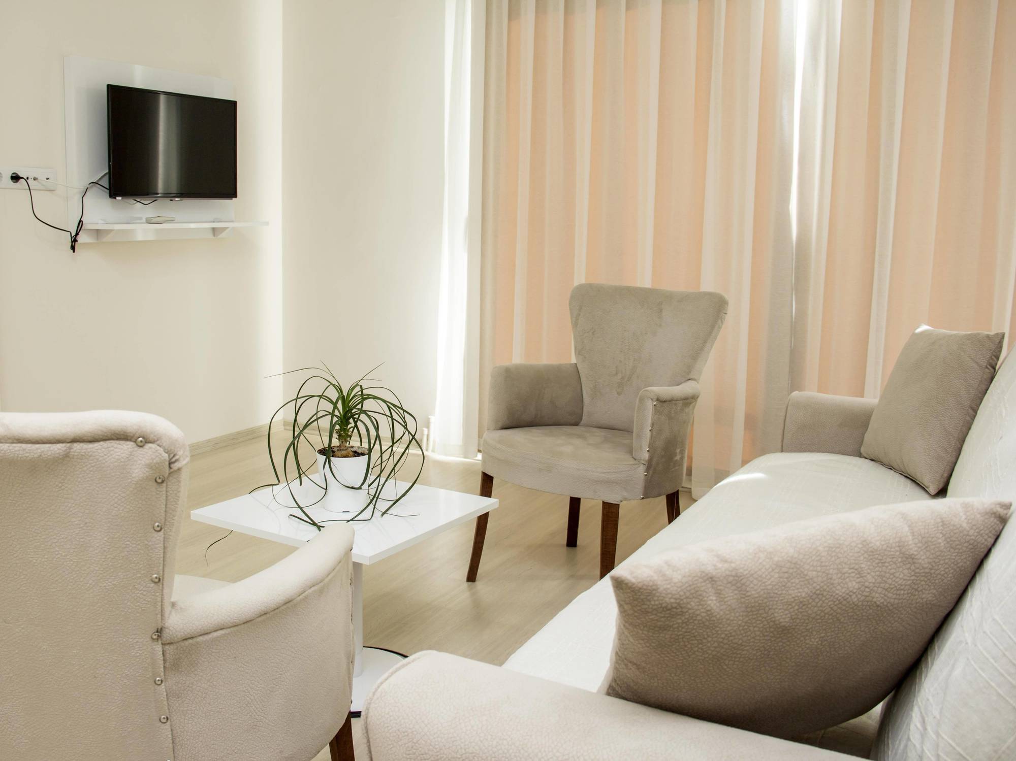 Hun Club Aparthotel