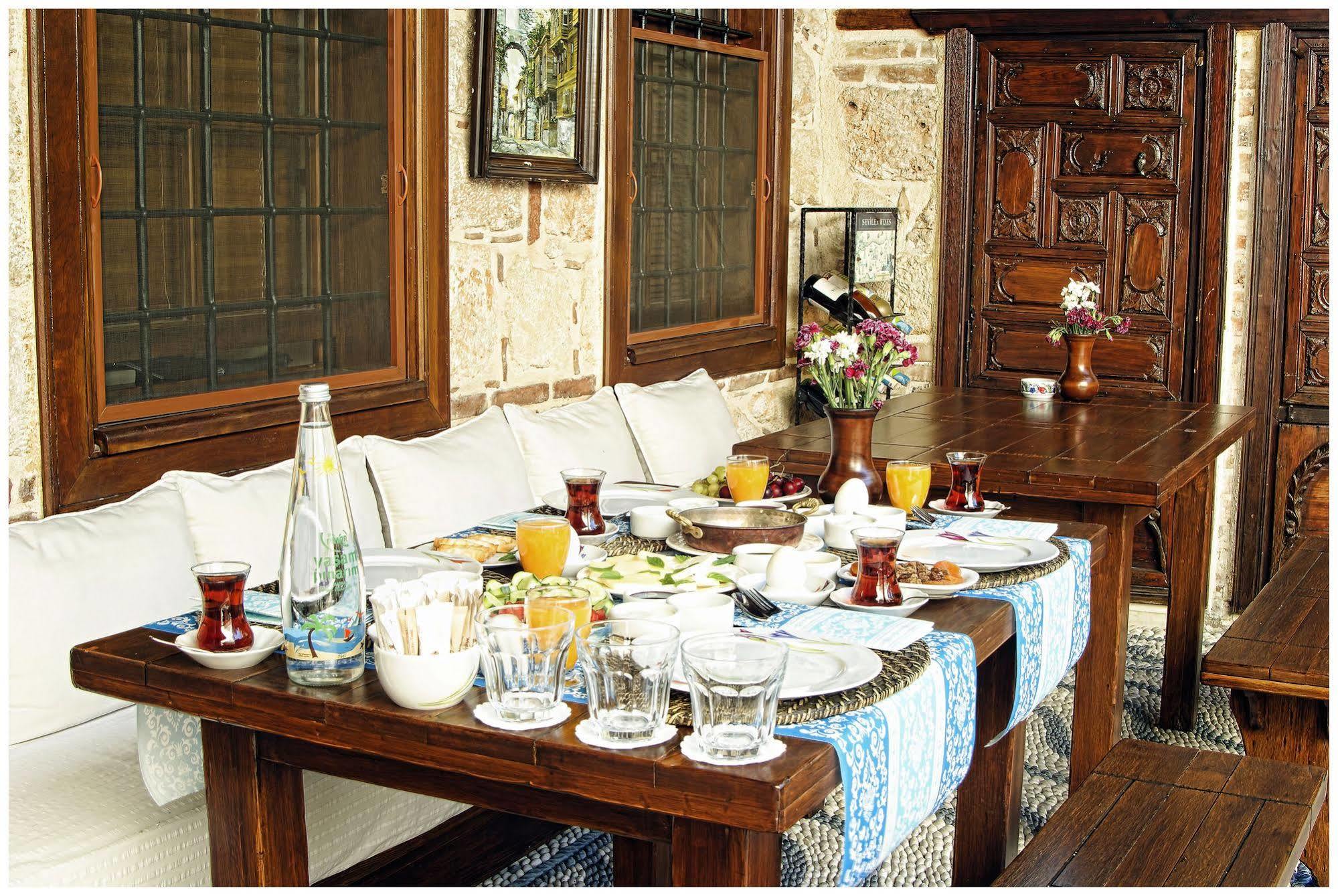 Minyon Hotel 4*