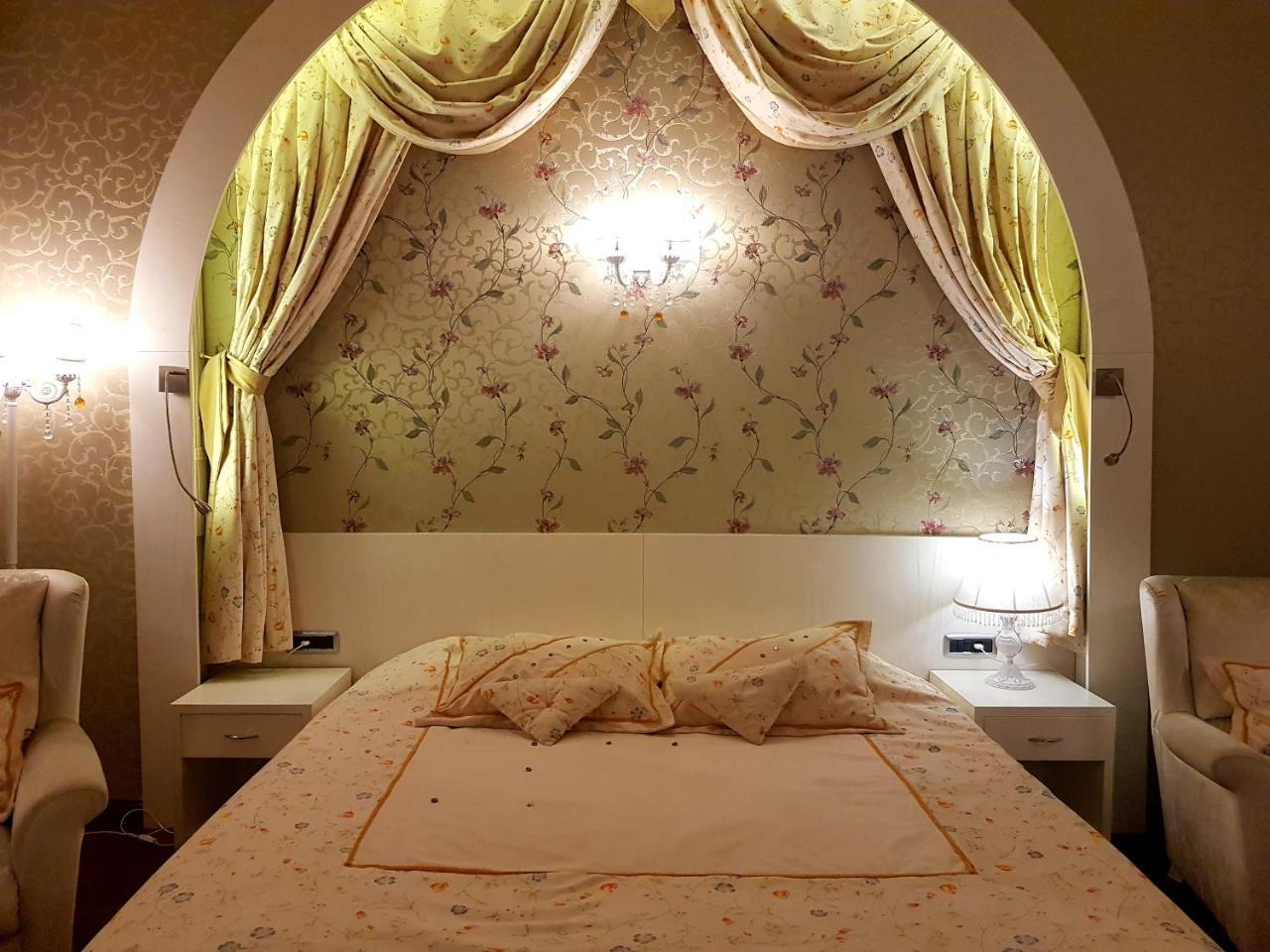Eski Masal - Special Class (adults Only) 3*