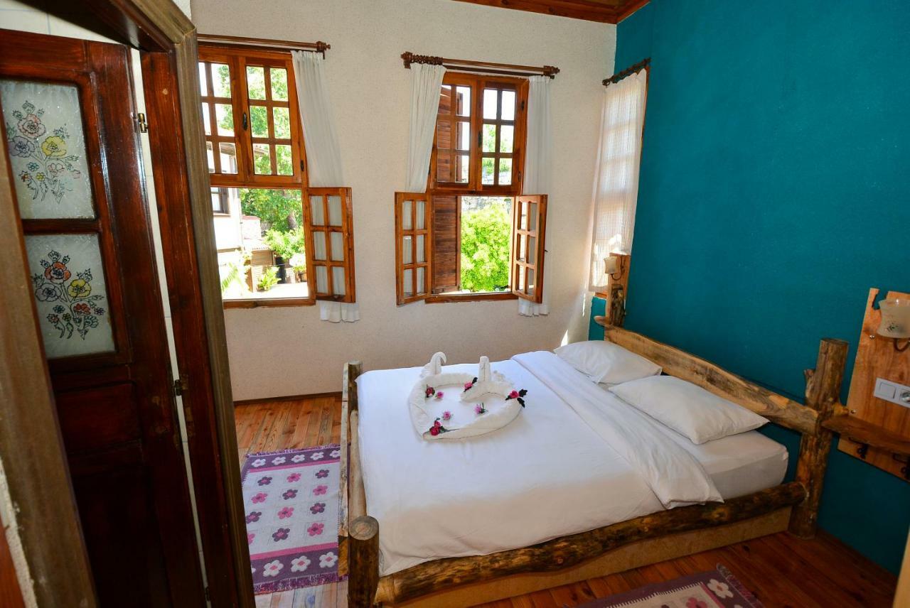 Wood House Hotel 3*