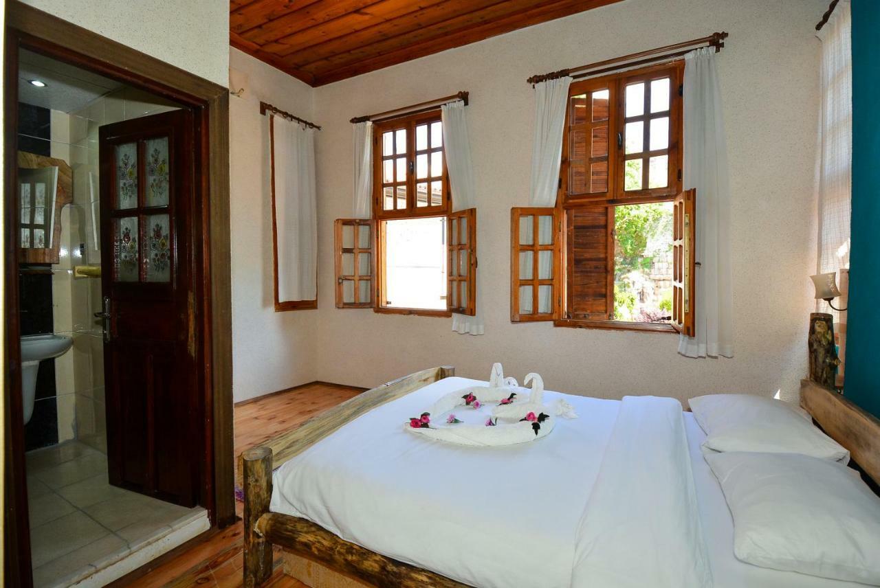 Wood House 3*