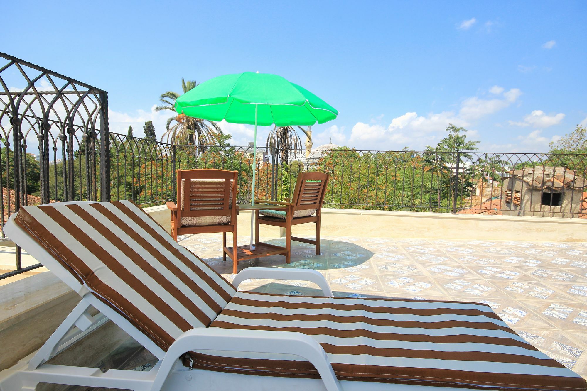 Delight Deluxe Hotel