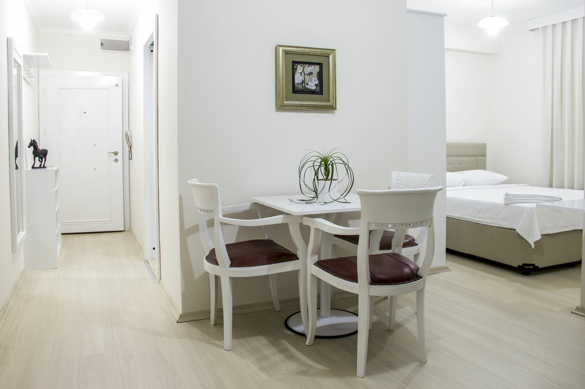 Hun Club Aparthotel 2*