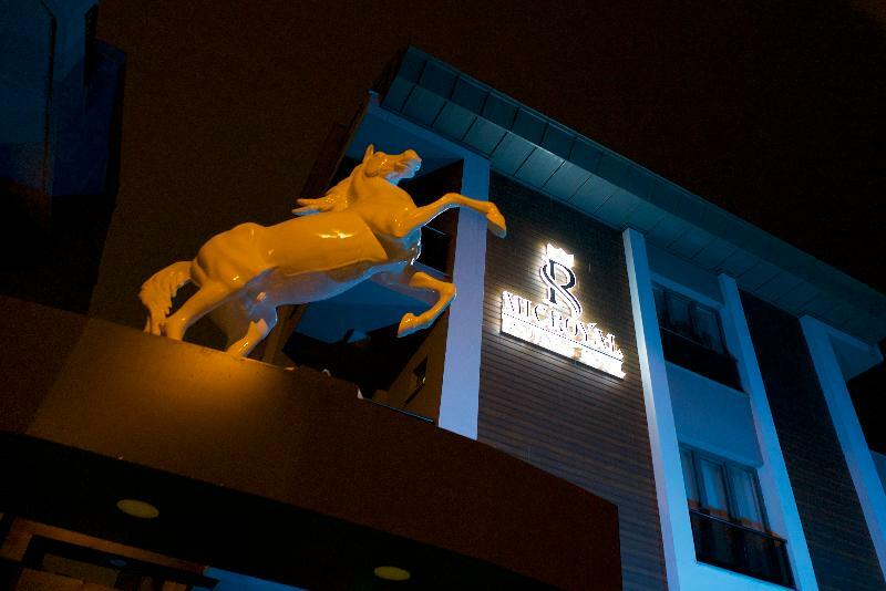 Microyal Hotel 2*