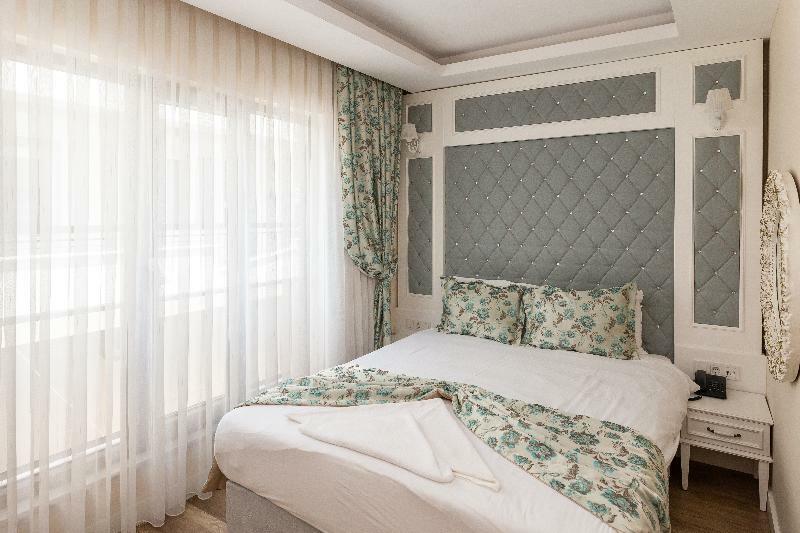 Microyal Hotel 2*