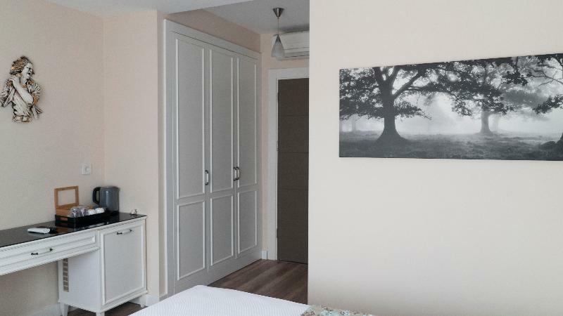 Microyal Hotel