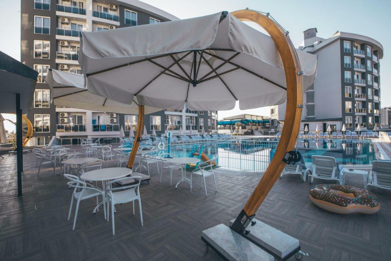 Otel Royal Towers Lara 4*