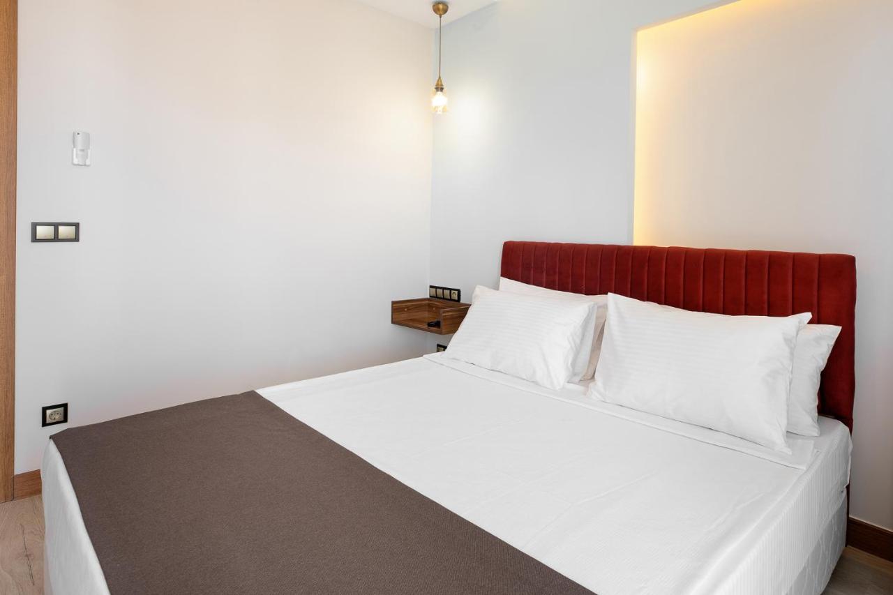 Otel Theluna 3*