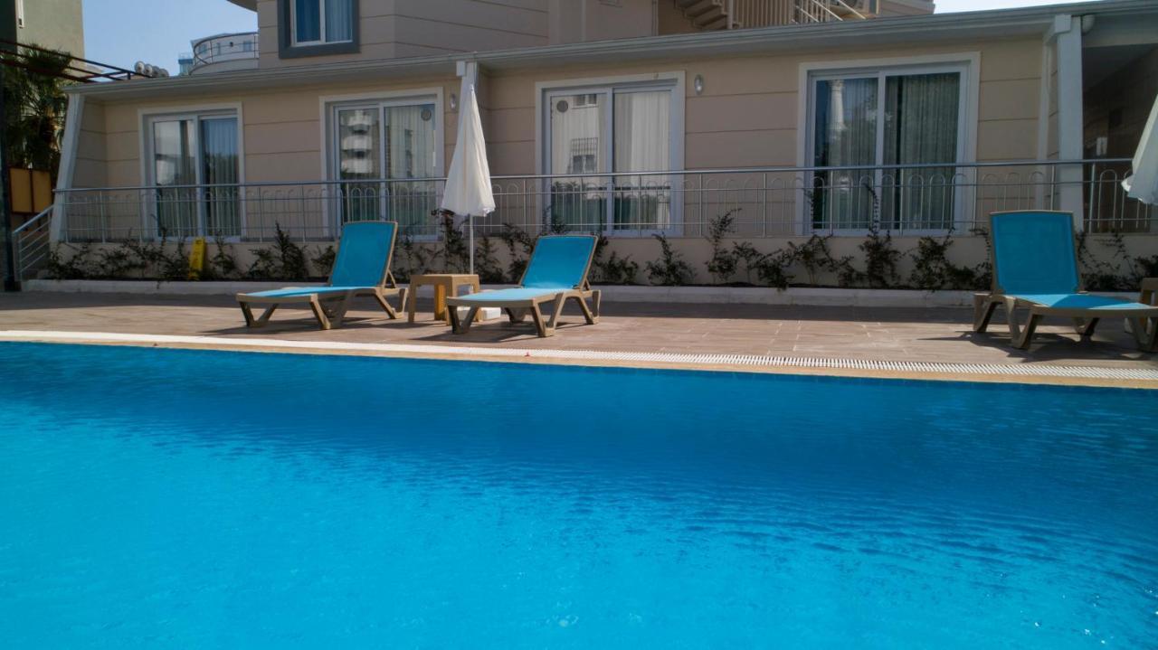 Otel Theluna 3*